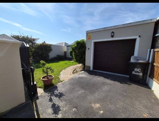 3 BEDROOM HOUSE TO LET IN WEST BEACH